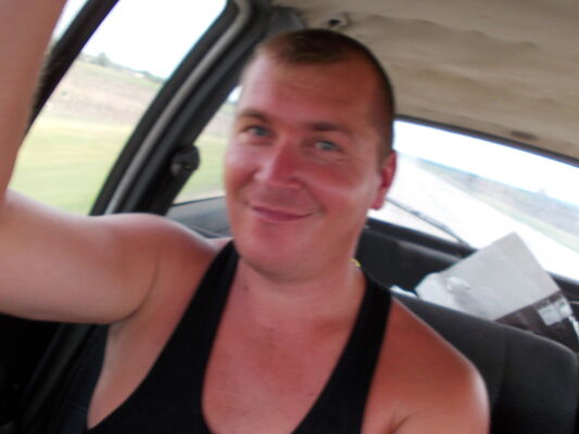  ,   Sasha, 43 ,   