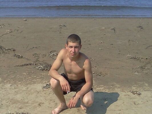  ,   Denis, 33 ,   ,   , c 