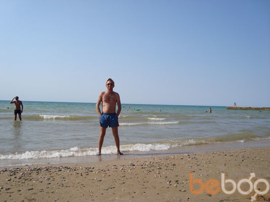  ,   Maks, 42 ,  