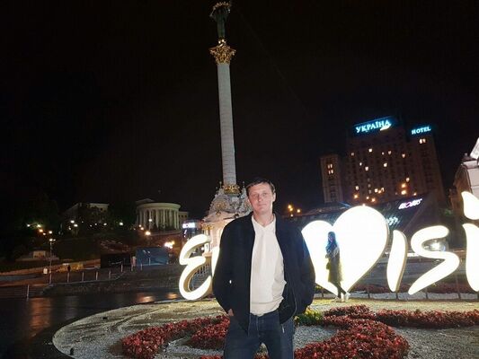  ,   Jurii, 47 ,   