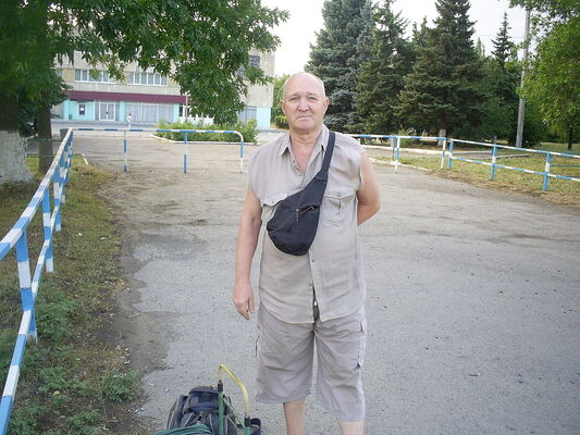  ,   Valentin, 72 ,   