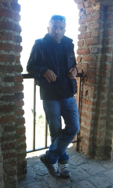  ,   Paata, 47 ,   
