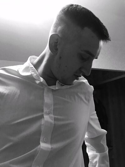  ,   Alex, 32 ,   ,   