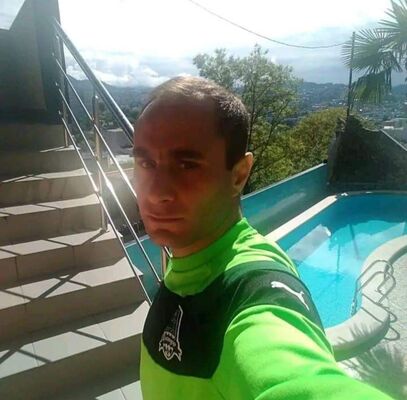  ,   Artur, 38 ,   ,   