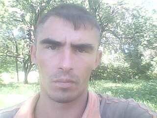  ,   Denis, 43 ,   ,   , c 