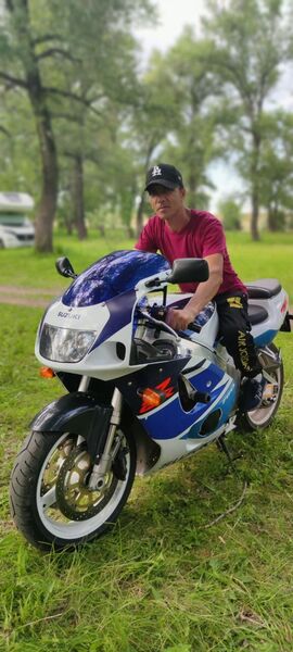  ,   Komoldin, 39 ,   ,   