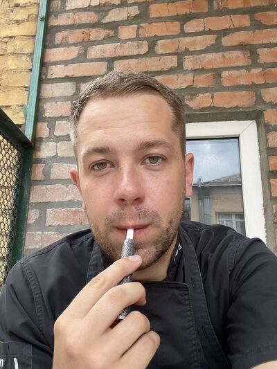  ,   Vlad, 27 ,   ,   , c , 