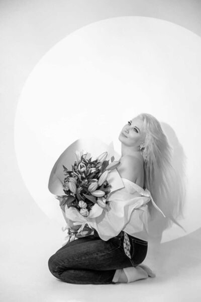  ,   Elena, 38 ,   ,   , c , 