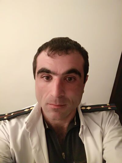  ,   Garik, 37 ,   ,   