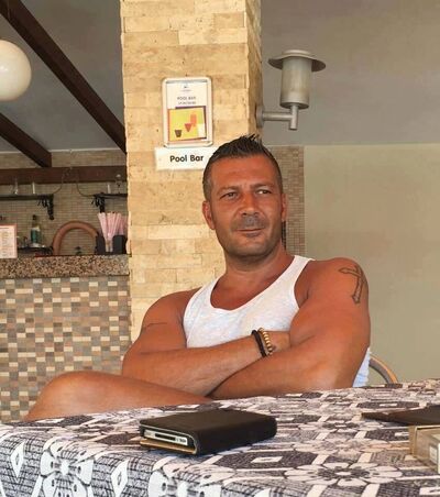  ,   Philippe, 55 ,   ,   