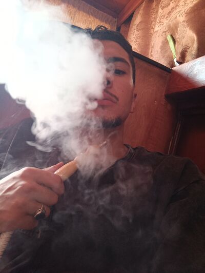  ,   Ahmed, 25 ,   c 