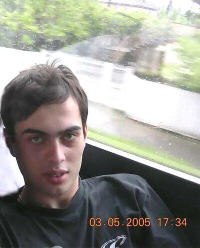  ,   Gio, 37 ,   