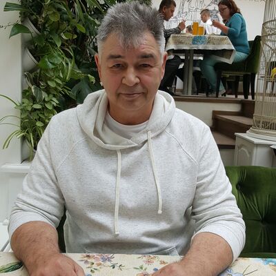  ,   Oleg, 59 ,   
