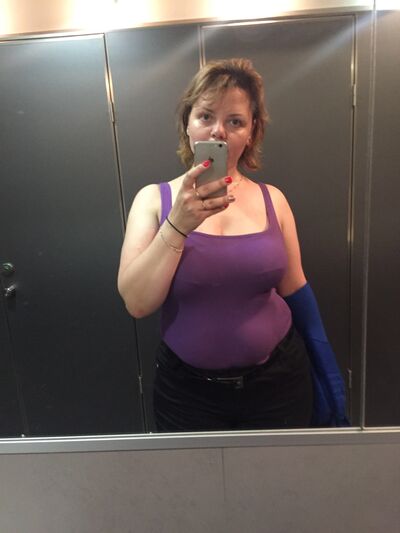  ,   Milena, 49 ,  