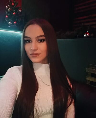  ,   Elizaveta, 21 ,   c 