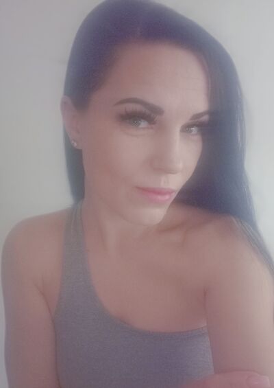  ,   Aliona, 37 ,   c 