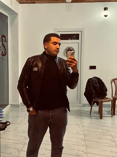  ,   Ayxan, 21 ,   ,   , c , 