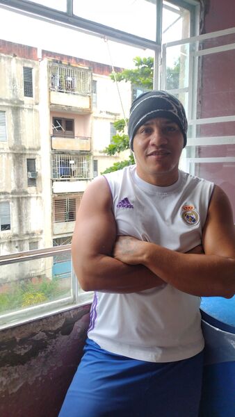  -,   Yordenis, 41 ,   ,   