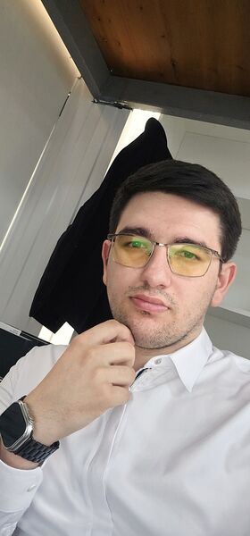  ,   Mokhmad, 28 ,  