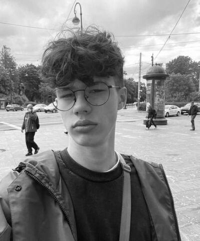  ,   Arsenij, 21 ,   ,   