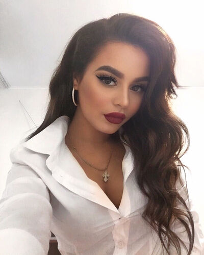 ,   Veronika, 24 ,   ,   