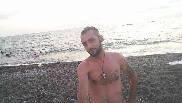  ,   Artur, 38 ,   ,   , c 