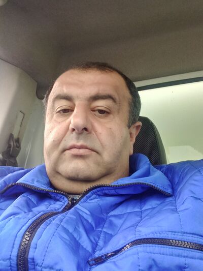   ,   Vanik, 52 ,   ,   