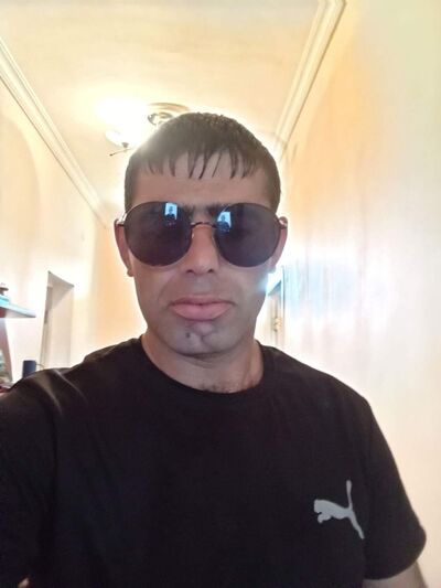  ,   Vahan, 32 ,   ,   