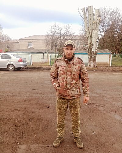  ,   IHOR, 24 ,   ,   