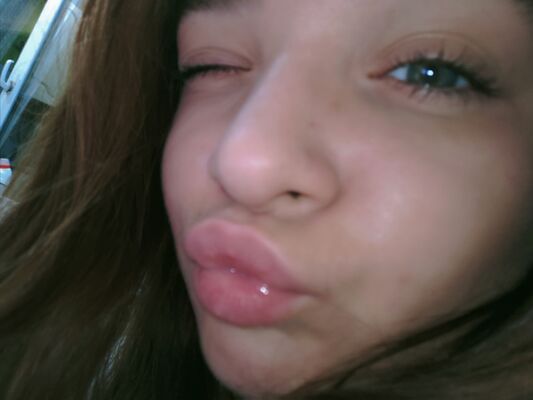  ,   Polina, 18 ,   