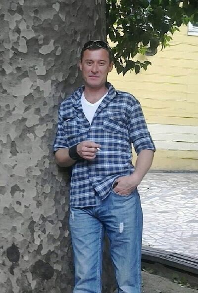  ,   Jorik, 46 ,   