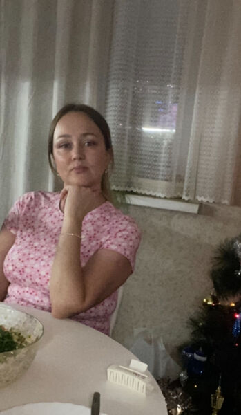  ,   Mari, 39 ,   ,   