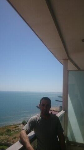  21208171  Ruslan, 38 ,    