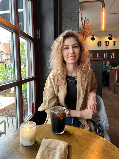  ,   Ru, 37 ,     , c 
