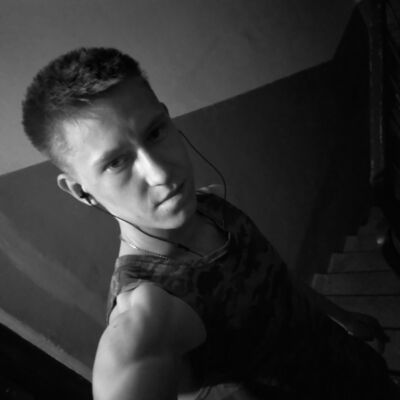  ,   Makson, 25 ,  