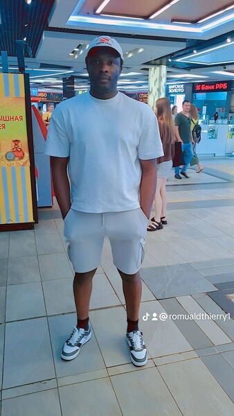  ,   Rom, 32 ,   