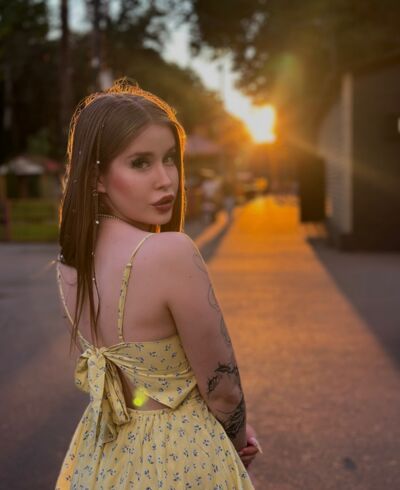  ,   Milana, 28 ,   ,   