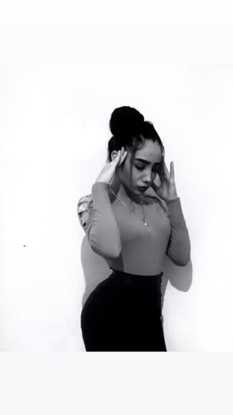  ,   Milana, 25 ,   ,   , c 