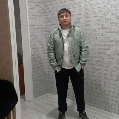  ,   Sultan, 32 ,   ,   