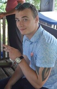  11158991  Konstantin, 33 ,    