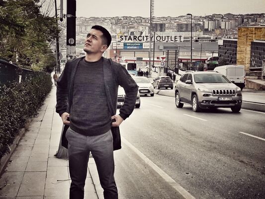  ,   Tommy, 27 ,   ,   
