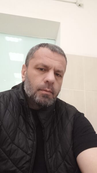  -,   Umar, 44 ,     , c 
