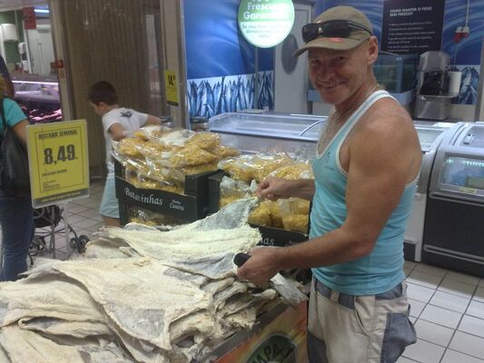  ,   Viktor, 41 ,   ,   