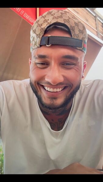  ,   Kesh Yepes, 46 ,   c 