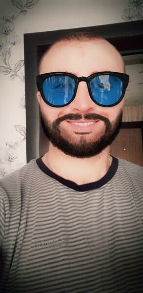  ,   Pavel, 35 ,   