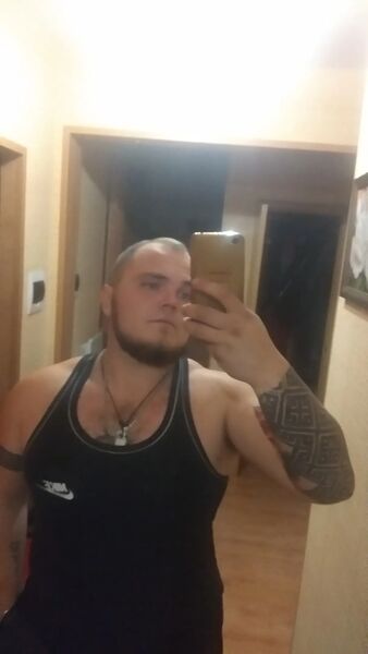  ,   Viktor, 30 ,   c 