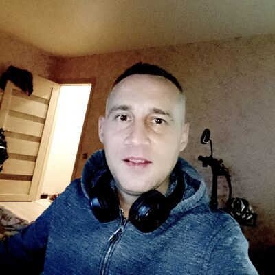  ,   Kosta, 37 ,   ,   