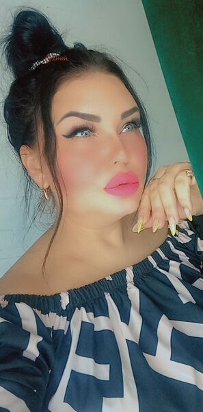  ,   Nika, 43 ,   c 