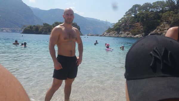  ,   Elik, 33 ,   ,   