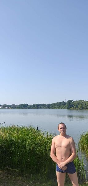  ,   Edvardas, 38 ,   ,   